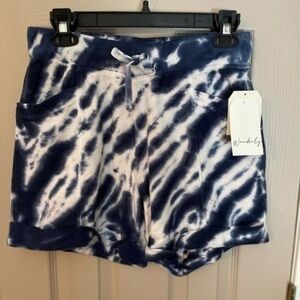 Wonderly NWT blue tie dye fleece pull-on drawstring cuffed shorts w/ pockets. S